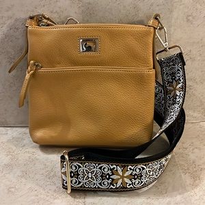 Dooney & Bourke crossbody bag